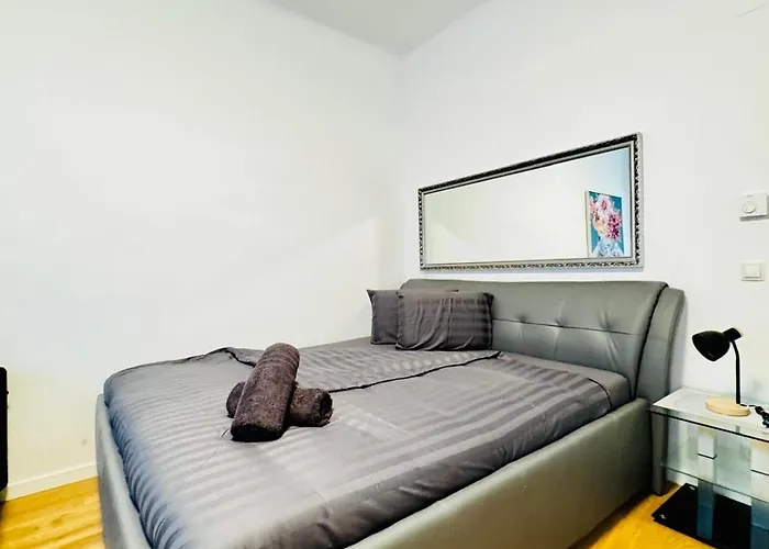 Modern For 3 Near The Danube And Millennium Viena